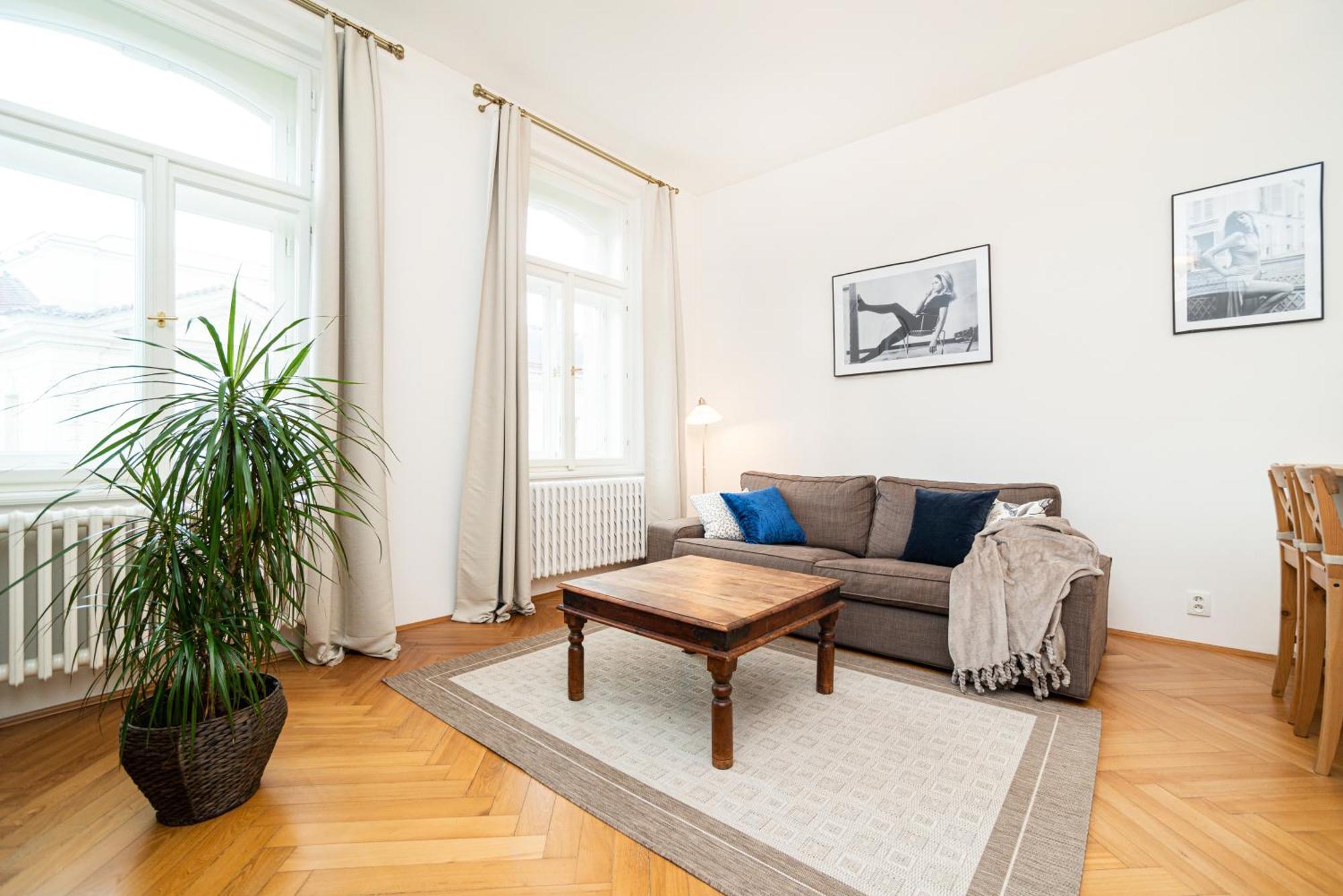 Quiet Apartment In The Old Town Praga Esterno foto