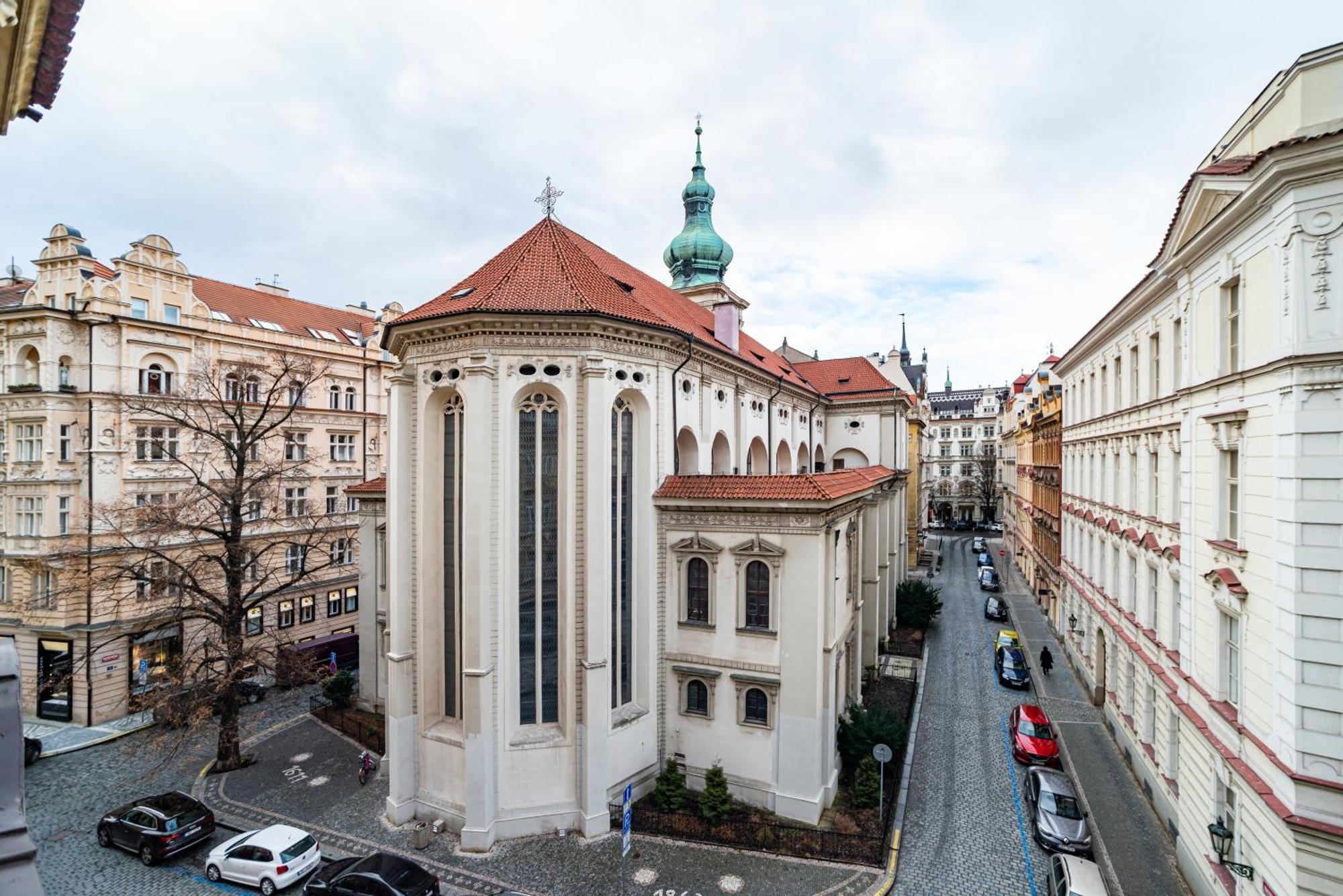 Quiet Apartment In The Old Town Praga Esterno foto