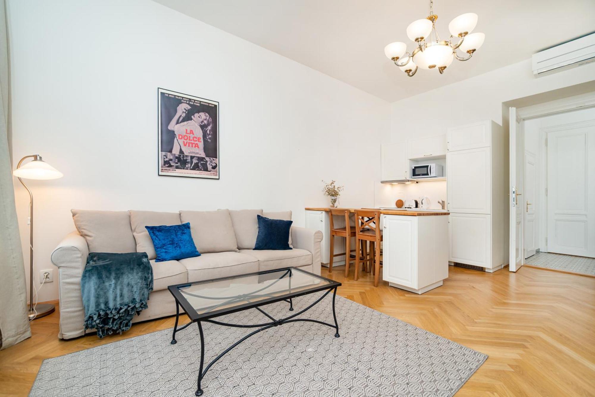 Quiet Apartment In The Old Town Praga Esterno foto